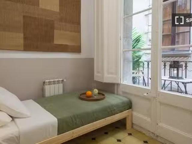 ¡Oferta! Habitación en piso compartido de 7 habitaciones en Sa.