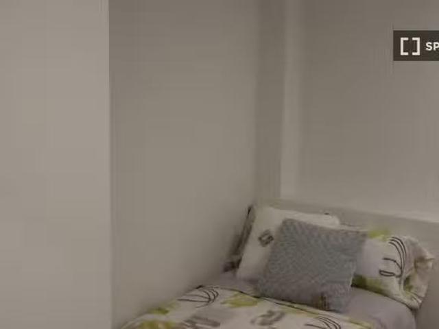 Bonito Habitación en piso compartido en alquiler en Salamanca