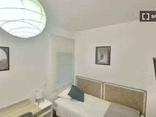 ¡Recién llegado! Habitación en piso compartido, Vila de Gràcia.