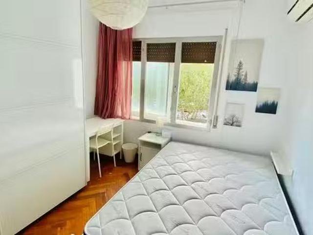 ¡Renta! Habitación en Plaza de Luca de Tena, Palos de Moguer