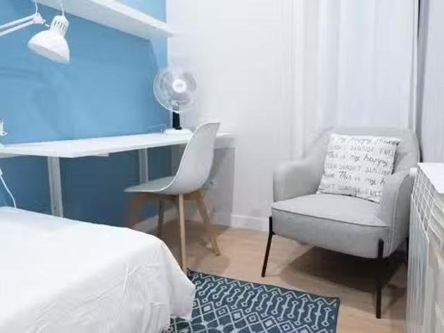 ¡Recién llegado! Habitación en Ronda de Sant Pere