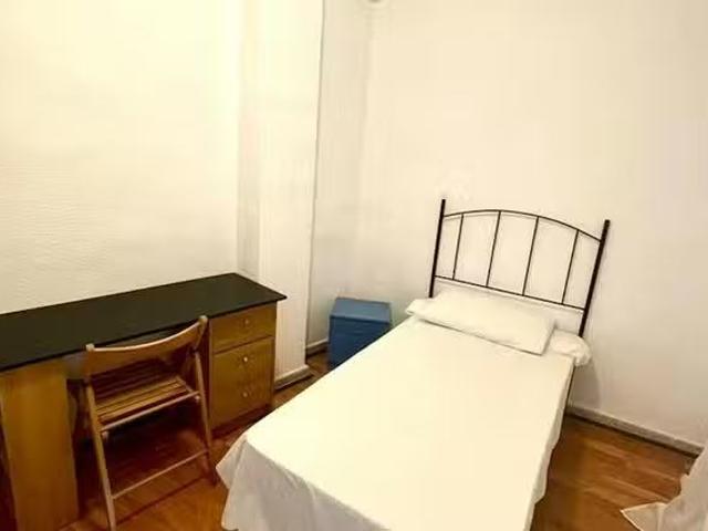 ¡Recién llegado! Habitación en Subida de San Diego