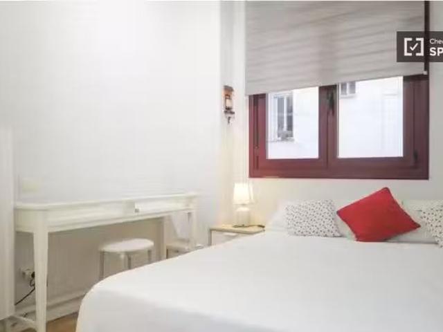 Bonito Habitación interior en apartamento en Delicias y Legazp.