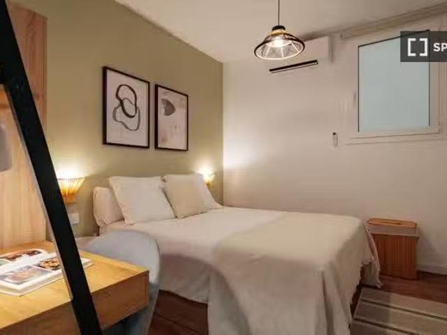 Bonito Se alquila habitación en piso compartido en Barcelona
