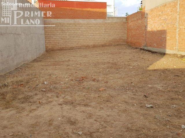 ¡OFERTA! Se vende solar con 230m2 y 10 metros de fachada, junto a Avda.Don Antonio Huertas