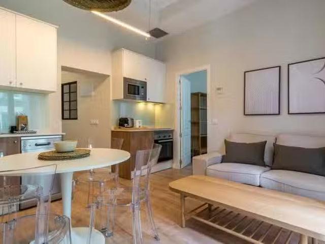 Nuevo Piso de 1 habitación en Calle de las Fuentes