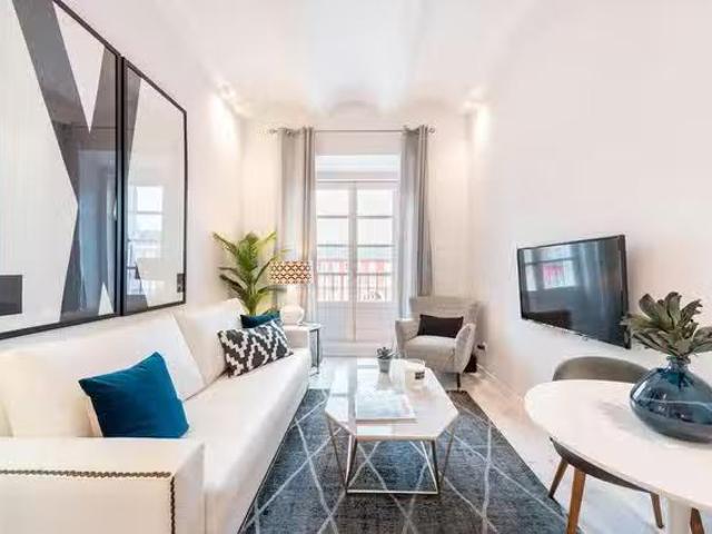 ¡En alquiler! Piso de 1 habitación en Calle de Toledo, Centro