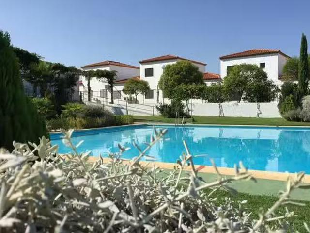 Único Piso de 1 habitación en Carretera Badajoz Granada