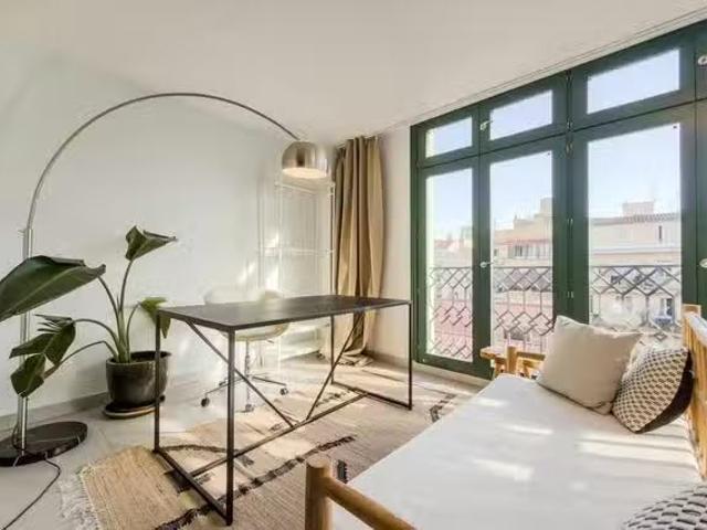 Nuevo Piso de 1 habitación en Carrer de l'Hospital, Ciutat Vella