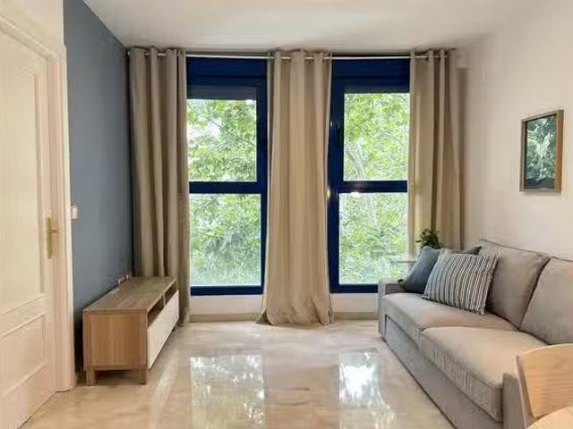 ¡En alquiler! Piso de 1 habitación en Paseo de las Delicias