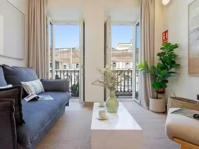 ¡Oferta! Piso de 1 habitación en Plaza de San Francisco, Casco.