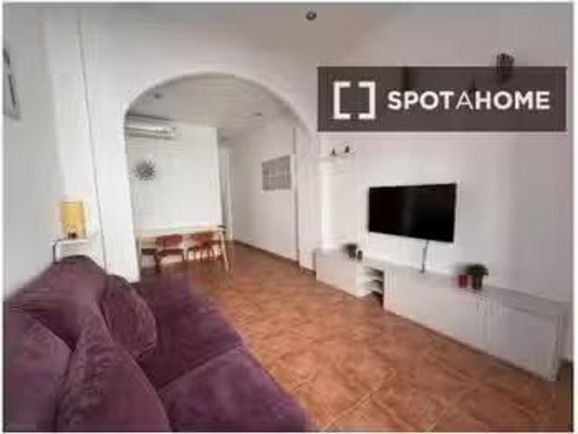 ¡Recién llegado! Piso en alquiler de 2 habitaciones en Grupo R.
