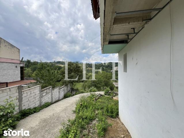 Oferta unica Casa de vacanta, teren 2300mp, Bran Sohodol