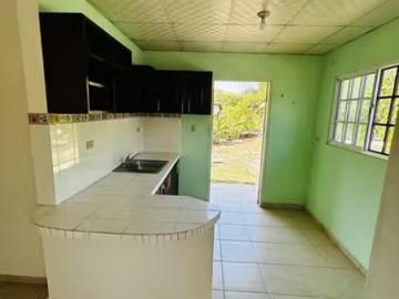 OFERTA Vendo Hermosa Vivienda en Los Valles de Algarrobos etapa 1 | 3 recámaras por 55000.00 en Dolega