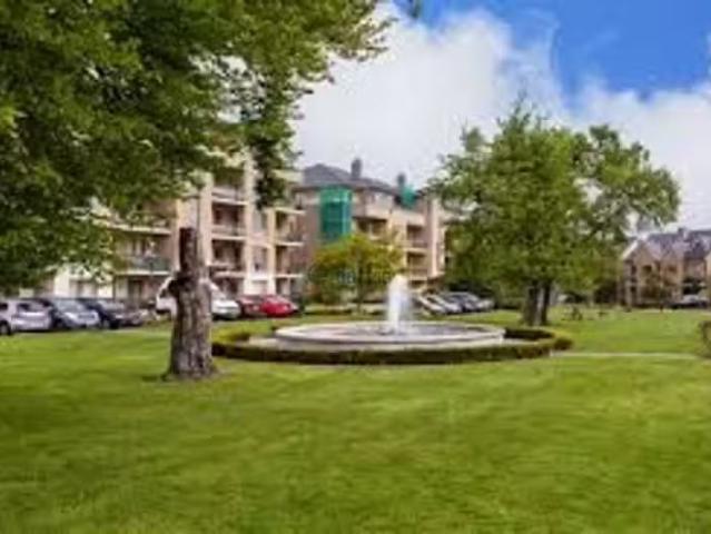 Off Clonskeagh Road, Clonskeagh, Dublin 14 is for rent
