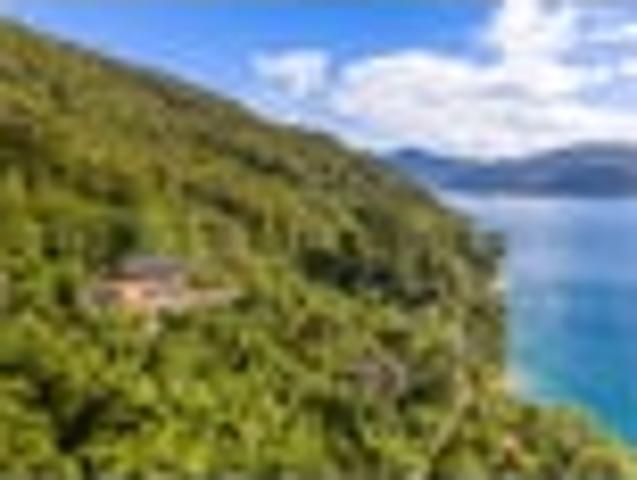 Off grid tranquility in the heart of the Sounds