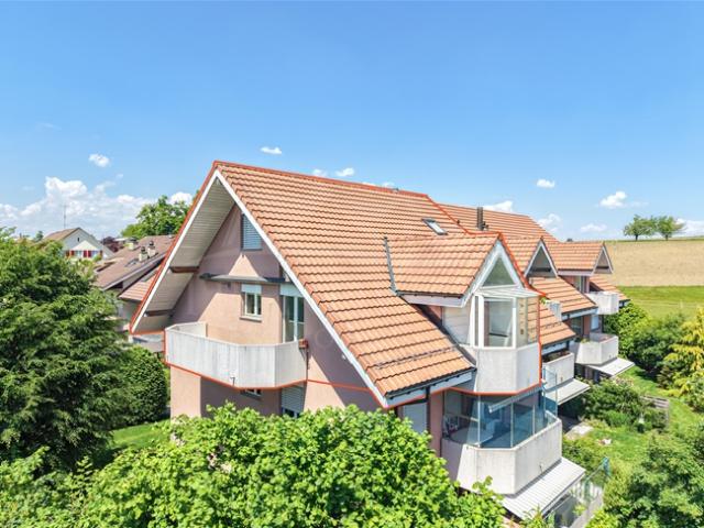 Offene 3.5 Zimmer Dupplexwohnung mit sonnigem Balkon in Gasel