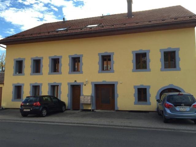Offener Platz am Sentier