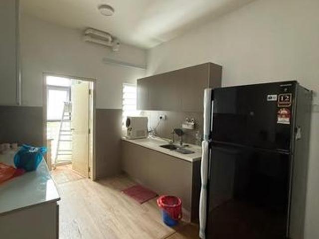 Offer Unit Lakefront Homes 4 room 2 bath Fully Furnished Cyberjaya
