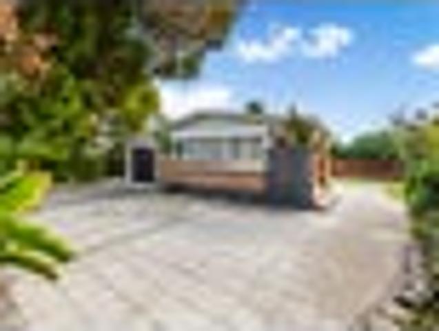 Offers Over $739,000