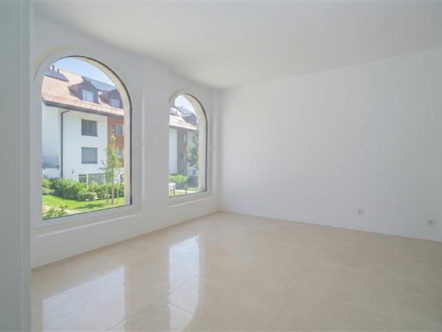 Außergewöhnliche Gewerbefläche von 124 m² in einem neuen und dynamischen Stadtteil