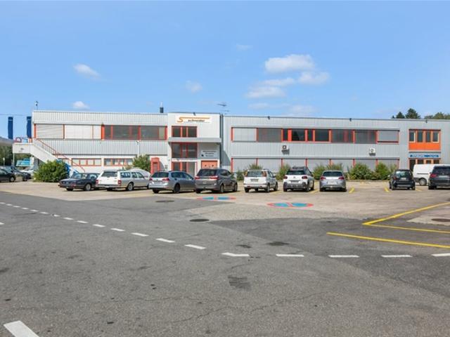 Fläche von 555m2 Showroom Büros oder Räumlichkeiten