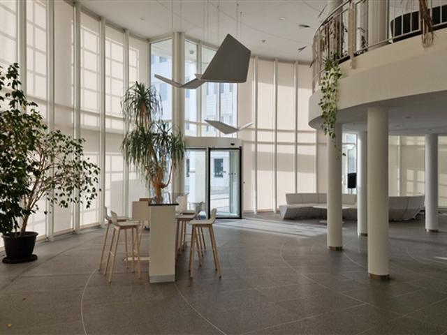 Büros mit 550 m² sind sofort in Renens zu vermieten