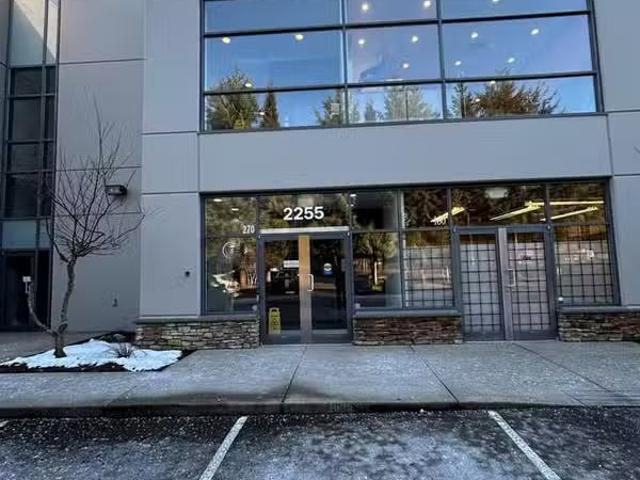 Office for lease in North Vancouver, North Vancouver, 270 2255.