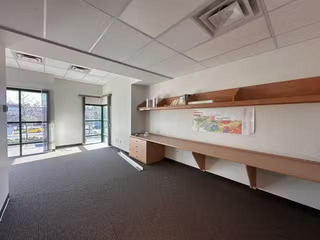 Office for lease in Abbotsford, Abbotsford, 4A 2345 Windsor St.