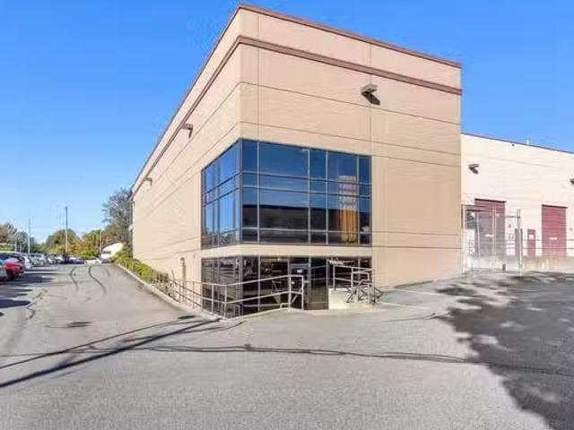 Office for lease in Abbotsford, Abbotsford, 100 2480 Mt Lehman.