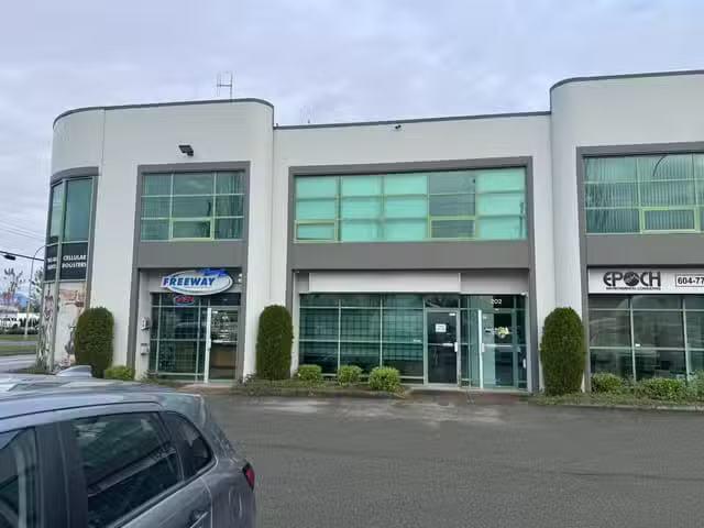 Office for lease in Abbotsford, Abbotsford, 201 2602 Mt. Lehma.