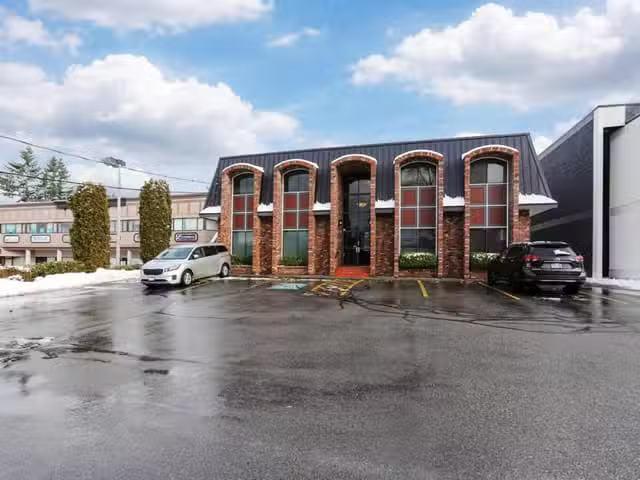 Office for lease in Abbotsford, Abbotsford, 202 2306 Mc Callum.