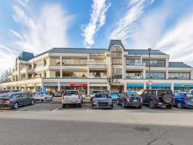 Office for lease in Abbotsford, Abbotsford, 320 31935 South Fr.