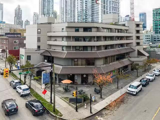 Office for lease in Burnaby, Burnaby South, 108 6125 Susintera.