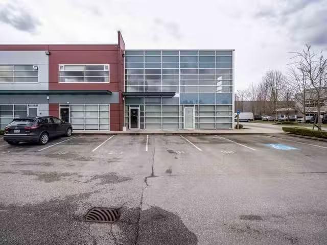 Office for lease in Burnaby, Burnaby South, 201 5108 North Fra.