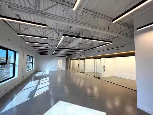 Office for lease in Coquitlam, Coquitlam, 102 85 Schooner Stre.