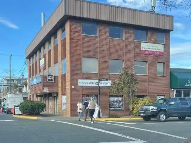 Office for lease in Courtenay, 203 576 England Ave, 1040144