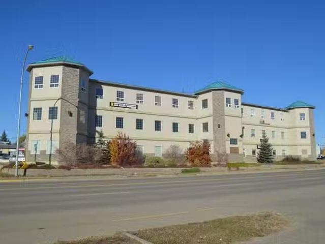 Office for lease in Fort St. John, Fort St. John, Avenue, 2249.