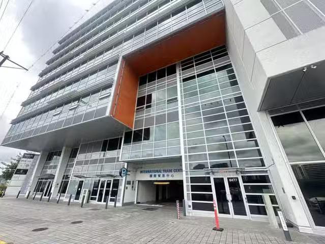 Office for lease in Richmond, Richmond, 950 8477 Bridgeport Ro.
