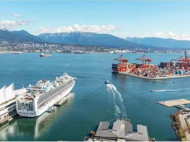 Office for lease in Vancouver, Vancouver West, 1680 320 Granvi.