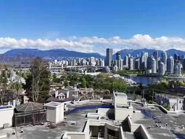 Office for lease in Vancouver, Vancouver West, 300 1215 W Broa.