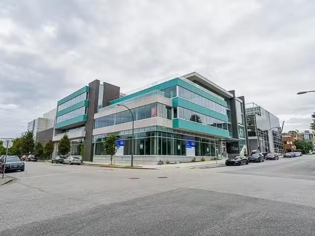 Office for lease in Vancouver, Vancouver West, 340 2238 Yukon.