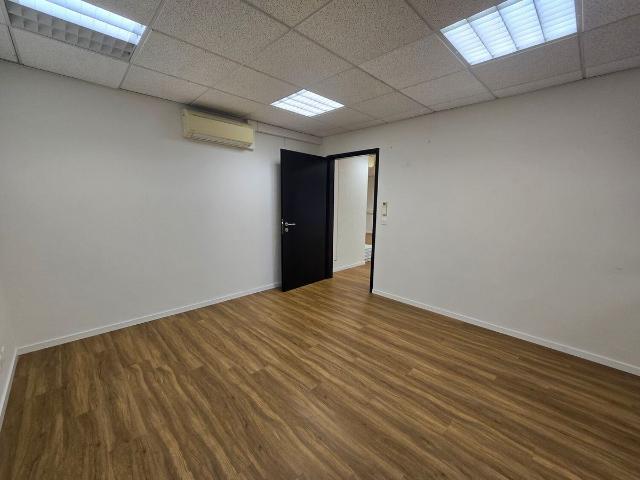 Office for rent in Gland 119 m² | dreamo. Ch