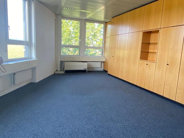 Office for rent in Dübendorf 152 m² | dreamo. Ch