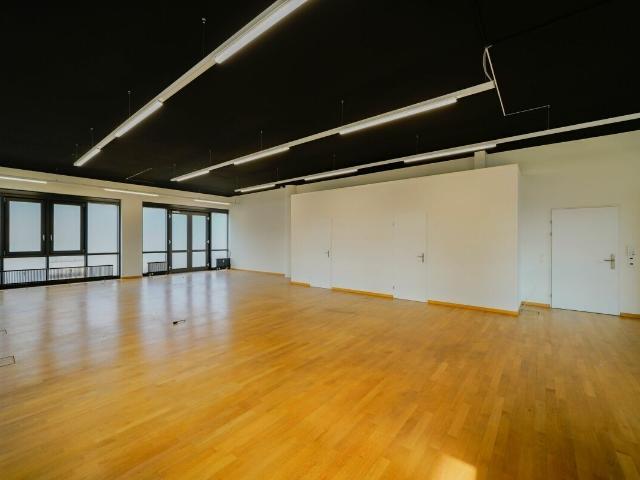 Office for rent in Emmenbrücke 131 m² | dreamo. Ch