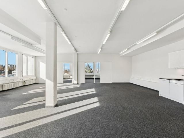 Office for rent in Kloten 147 m² | dreamo. Ch