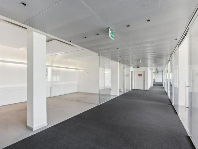 Office for rent in Kloten 423 m² | dreamo. Ch