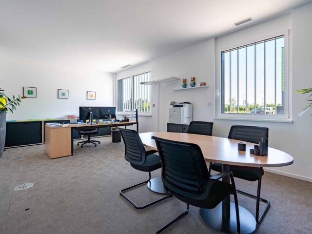 Office for rent in Orbe 270 m² | dreamo. Ch