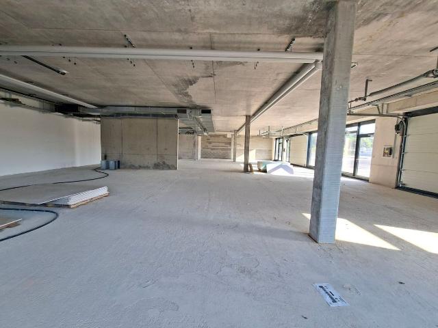 Office space for rent in Lonay 451 m² | dreamo. Ch