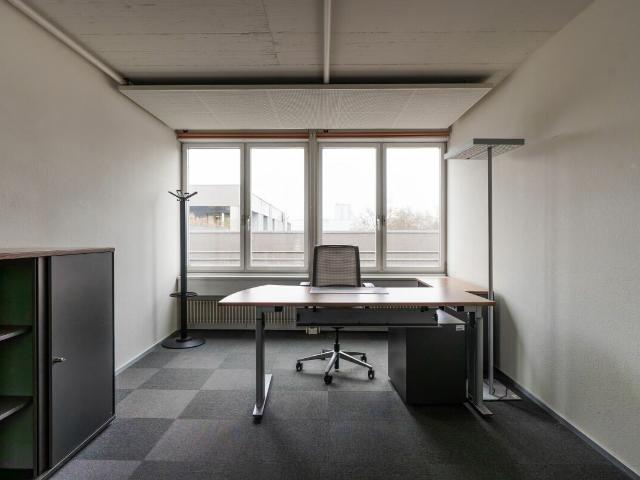 Office for rent in Schlieren 4 000 m² | dreamo. Ch